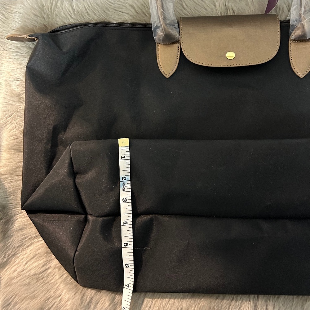 Weekend Bag - Picture 4 of 9